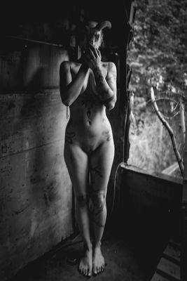 Im Schatten des Widders / 2025-05-17 Im Schatten des Widders / Nude photography by Photographer Thomas Gerwers ★20 | STRKNG