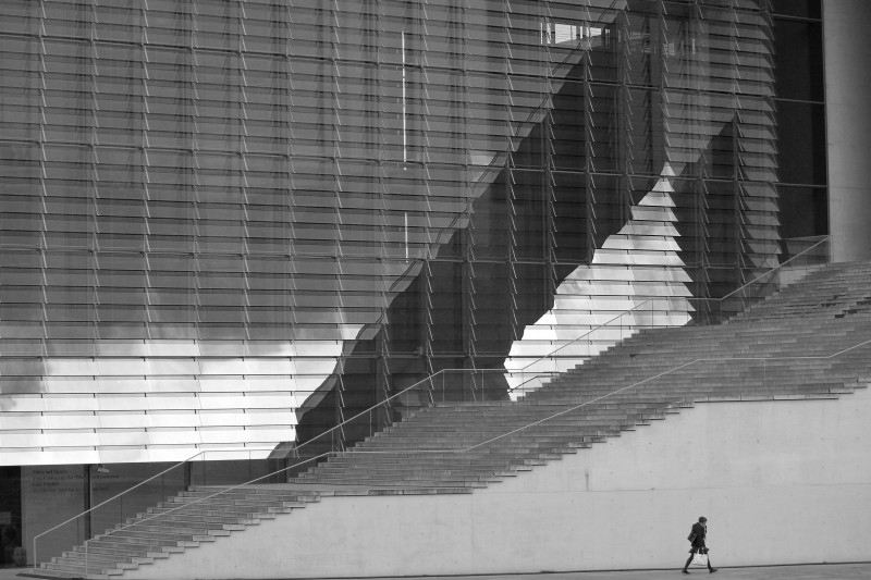 Keep walking - &copy; Gabriel Pace | Schwarz-weiss