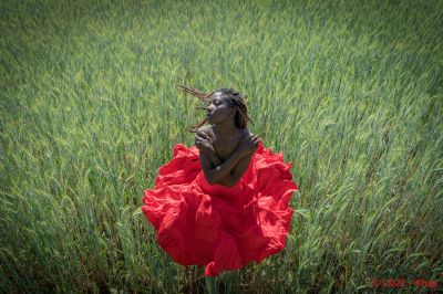 DSC_5567DNG-2 / Portrait  photography by Photographer Khaa | STRKNG