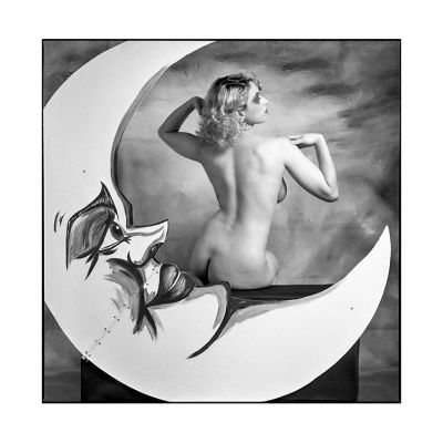 moon creature  • maeva • nuits-saint-georges, burgundy • 2022 / Nude  Fotografie von Fotograf Lem | STRKNG