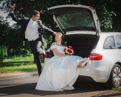 Freudensprung / Hochzeit  Fotografie von Fotograf Andreas Ebner ★1 | STRKNG