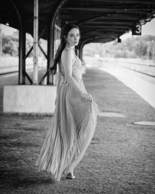 E. / Portrait  photography by Photographer Jane | STRKNG