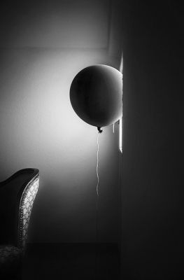 ballon / Schwarz-weiss  Fotografie von Fotografin Simone Sander ★14 | STRKNG
