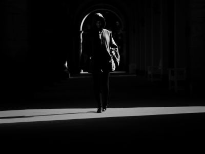 Betty / Black and White  photography by Photographer Peggy Kämmerer | STRKNG