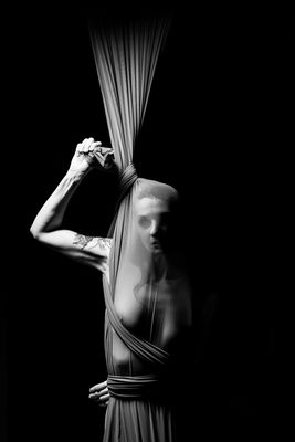 Curtain / Nude  Fotografie von Model Mya_b_ ★14 | STRKNG