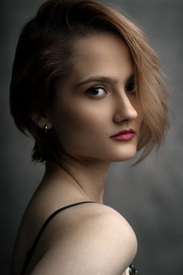 Portrait  photography by Photographer Reza shamszadeh ★3 | STRKNG