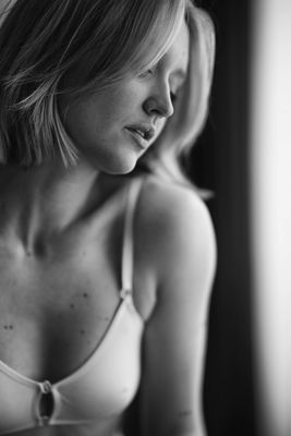 waiting / Portrait  Fotografie von Fotograf the model photograph ★6 | STRKNG