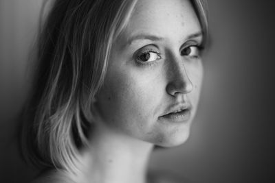 Looking / Portrait  photography by Photographer the model photograph ★6 | STRKNG