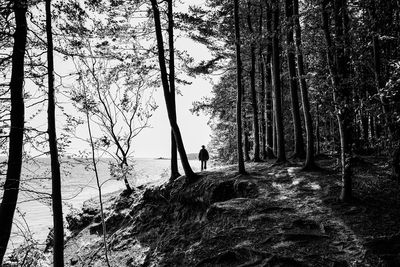 Wanderung mit Weitsicht Wanderung mit Weitsicht / Schwarz-weiss Fotografie von Fotograf Heiko Westphalen ★3 | STRKNG