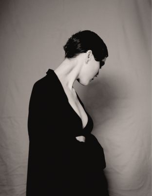 Looking away / Mode / Beauty  Fotografie von Fotograf Måsse Hjeltman | STRKNG