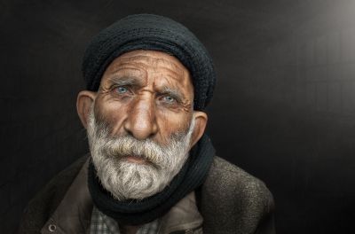 Desperate / Menschen  Fotografie von Fotograf Mehdi Zavvar ★1 | STRKNG