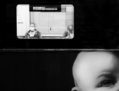 UNDERGROUND 1 / Schwarz-weiss  Fotografie von Fotograf ANDRZEJ FIDERKIEWICZ ★1 | STRKNG