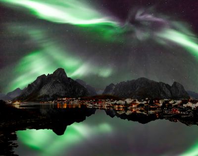 One night in Reine II / Nacht  Fotografie von Fotograf Voodoo.Photography ★1 | STRKNG