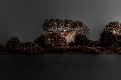 Haus am Fluss / Landscapes  Fotografie von Fotograf Bernd Janßen-Thul | STRKNG