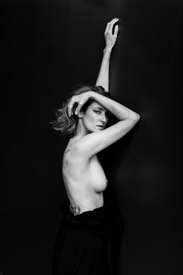 Eva / Portrait  photography by Photographer DBXPIX ★5 | STRKNG