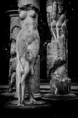 columns / Nude  Fotografie von Fotograf Jürgen Bussmann Photography ★4 | STRKNG