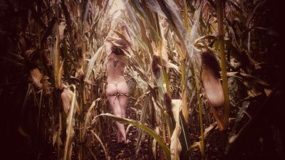 Nude  photography by Model Maren W. ★6 | STRKNG