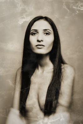Karina / Portrait  photography by Photographer Alexander Platz ★5 | STRKNG