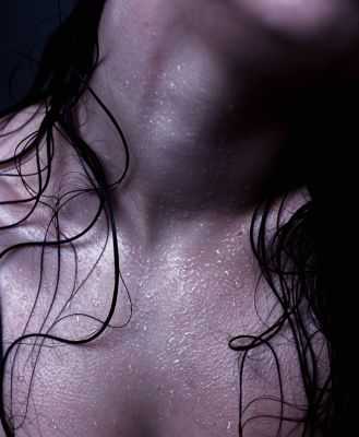 WET / Konzeptionell  Fotografie von Fotografin Ella Hartung ★1 | STRKNG