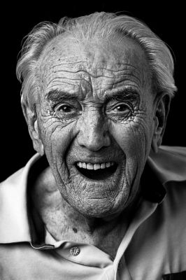 grandpa / Portrait  photography by Photographer Ella Hartung ★1 | STRKNG