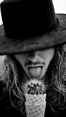 A bitter taste / Portrait  Fotografie von Fotograf Rene Olejnik ★2 | STRKNG