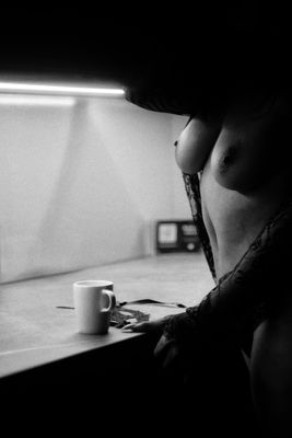 Morning Coffee / Nude  Fotografie von Fotograf Rene Olejnik ★3 | STRKNG