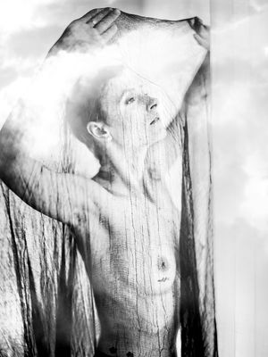 Girl in the clouds / Nude  Fotografie von Fotograf Rene Olejnik ★3 | STRKNG