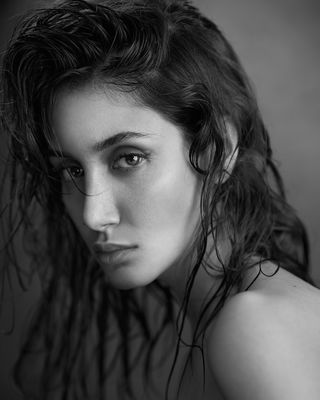 Untitled / Portrait  photography by Photographer Morteza khobzi ★10 | STRKNG