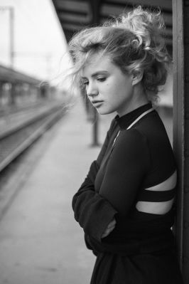 Victoria / Portrait  photography by Photographer Y. G. Foto ★1 | STRKNG