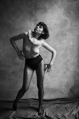 Verrenkt / Conceptual  photography by Model Misses Julie ★5 | STRKNG