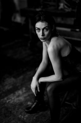 Misses J in Moll / Schwarz-weiss  Fotografie von Model Misses Julie ★5 | STRKNG