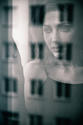 So far away / Portrait  photography by Photographer Stefan Dokoupil ★5 | STRKNG