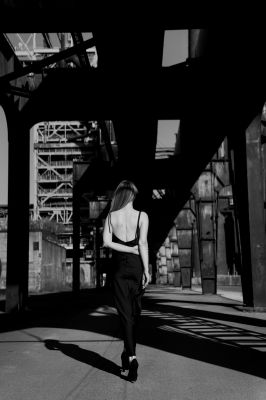 Catwalk / Fine Art  Fotografie von Model Heike ★2 | STRKNG