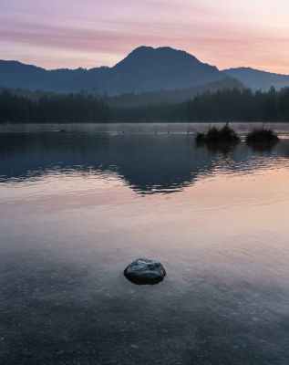 Stiller Stein / Landscapes  Fotografie von Fotograf Jonathan Trautmann | STRKNG