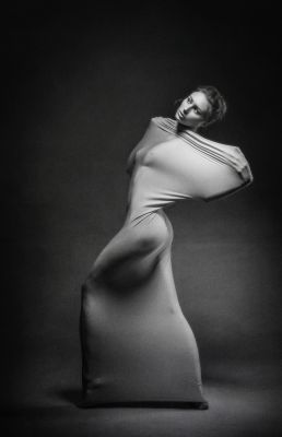 Cocoon / Fine Art  Fotografie von Fotograf Arkadiy Kurta ★15 | STRKNG