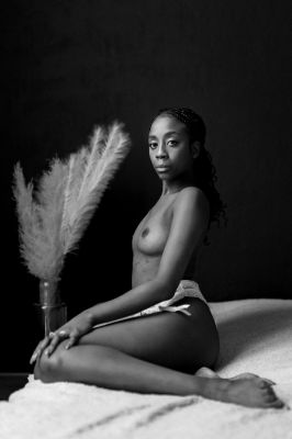 Daika / Nude  photography by Photographer David Planchenault ★2 | STRKNG