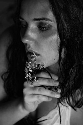 Sensitive / Portrait  Fotografie von Fotografin whatisart_photography ★3 | STRKNG