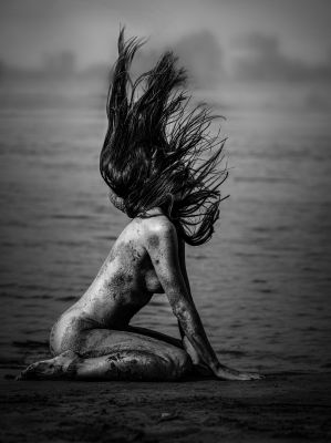 sand on my skin / Schwarz-weiss  Fotografie von Fotografin whatisart_photography ★4 | STRKNG