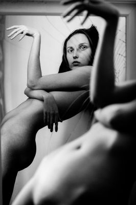 Nude  photography by Model Solomia Baudelaire ★5 | STRKNG