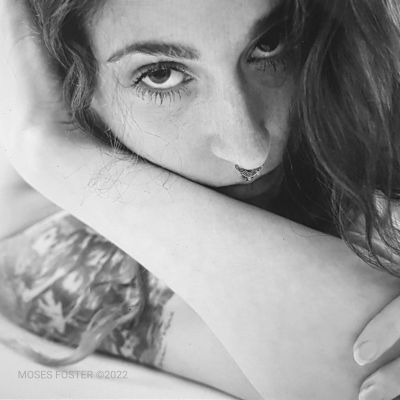 As the Goddess Daphne awakens.. / Portrait  photography by Photographer Moses | STRKNG