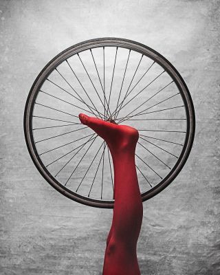 Monocycle / Fine Art  Fotografie von Fotograf Raul Izkierdo ★1 | STRKNG