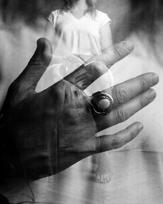 Hands on time / Fine Art  Fotografie von Fotograf Raul Izkierdo ★1 | STRKNG