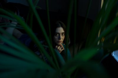 One day with Yasemi / Portrait  photography by Photographer Thodoris Tsenoglou ★1 | STRKNG