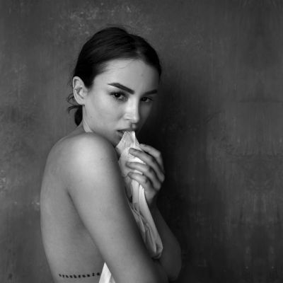 Diana / Portrait  photography by Photographer h e r . f o t o ★3 | STRKNG