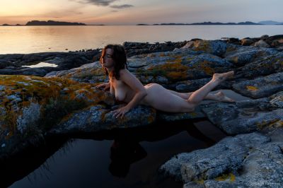 Norway Sunset / Nude  photography by Model Beke ★10 | STRKNG