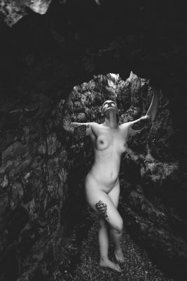 Stephanie / Nude  photography by Photographer Markus Koller | STRKNG