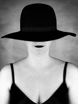 hat and lips / Portrait  photography by Photographer Claudio Naviganti ★1 | STRKNG