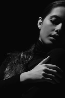 sighing / Portrait  photography by Photographer Claudio Naviganti ★1 | STRKNG