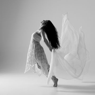 like a butterfly / Portrait  photography by Photographer Claudio Naviganti ★1 | STRKNG