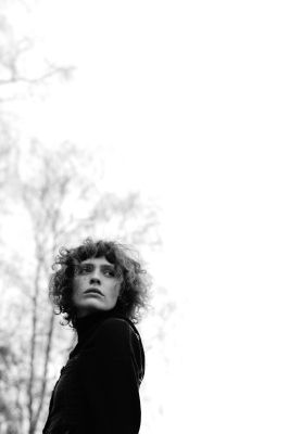 Sarah / Portrait  photography by Photographer Suse Photo ★10 | STRKNG